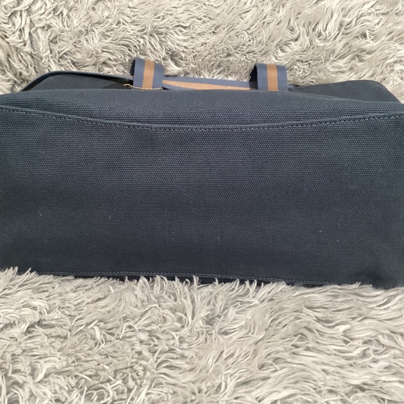 Coach Ellis Weekender - Picture 8 of 11